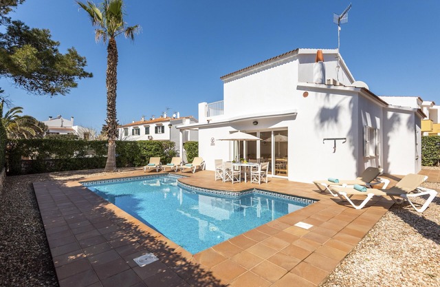 Marina 3 bedroom vila, Cala Blanca