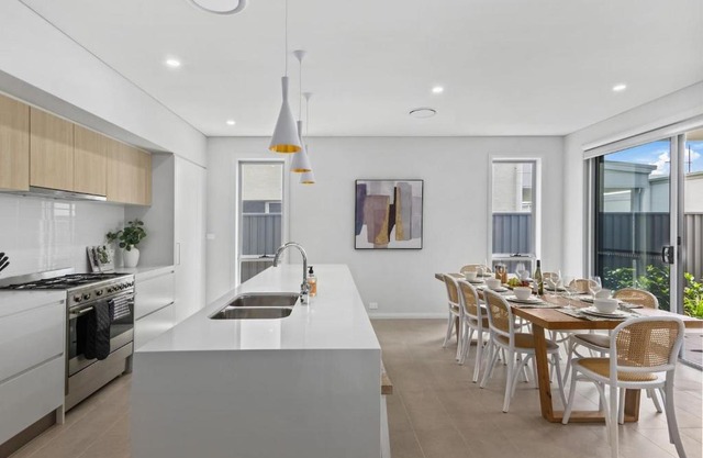 Marina Escape - Contemporary Coastal Living