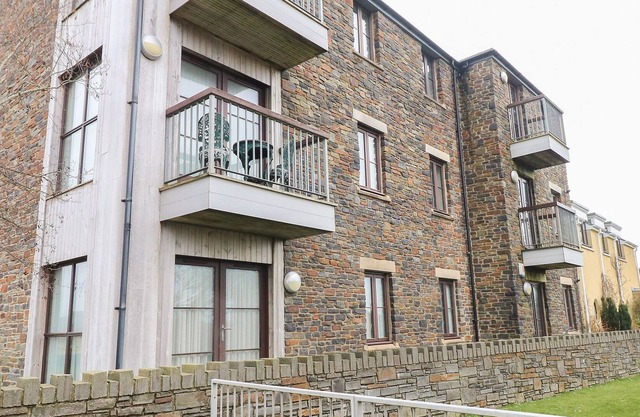 MARINA VIEW, pet friendly in Burry Port