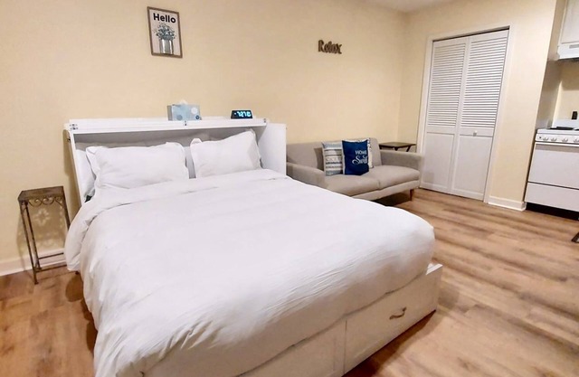 Marina Vista Studio II