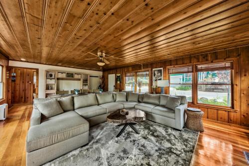Marla Bay Lake Tahoe Home close to the Lake LX44