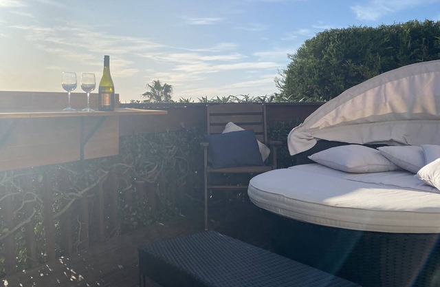 Maroubra Home with Cliff Top Views