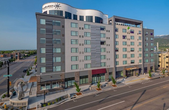 Marriott Hotel in downtown Colorado Springs with indoor pool,WiFi, fitness room