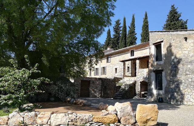 MAS OSMEEA: Provençal Mas from the 18th century