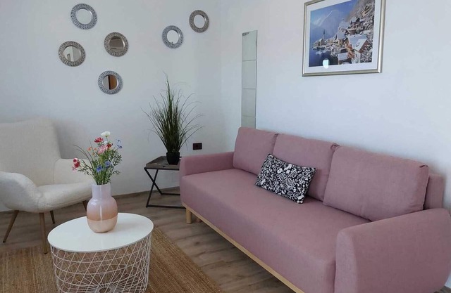 MATOSEVIC One-Bedroom Apartment with Balcony 1