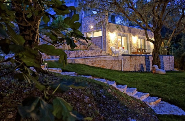 Mavres Luxury Studio