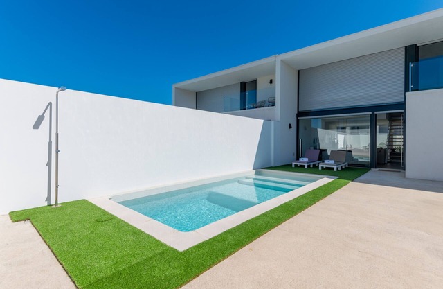 Meco Sunset & Pool Villa (C122)