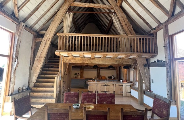 Mediaeval barn.nin the Worcestershire countryside, building dates back to 1380