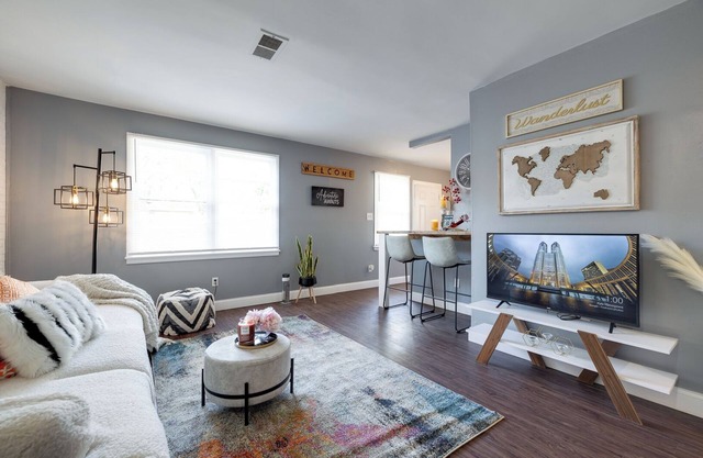 Medical District Oasis with ShellCrestCorp Apt 103