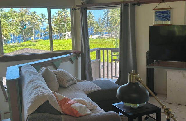 Mediteranean style SUITE/LOFT big private Sundeck nice Ocean View (Cliff)