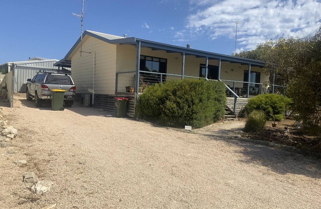 Melaleuca Retreat Marion Bay at the edge of Innes.