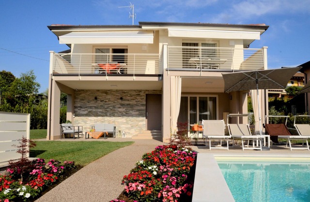 "MELOGRANO" Charming Apartment with Pool in Lazise on Lake Garda.