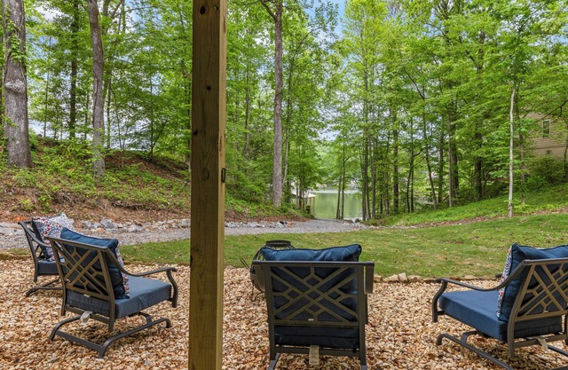 MemoRays Made on Martin, MemoRays Made on Martin- 5BR Lake Front Home- Sleeps 12