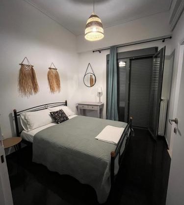Menta Boho Piraeus Apartment
