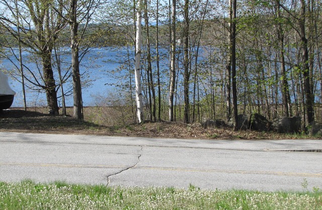 Meredith, New 3 Bedrooms, 2 1/2 Baths, 400Yds To Beach,1 Mile To Town Sleeps 9