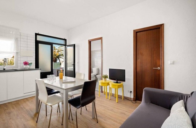 Mesquida 9 - Charming apartment - Free WiFi