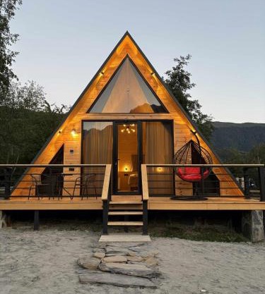 Mestia POV Luxury Cabins