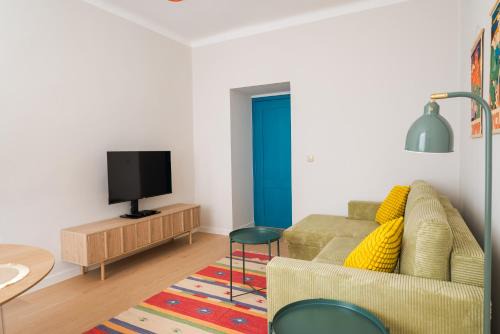 Metro Młynów Colourful Apartment