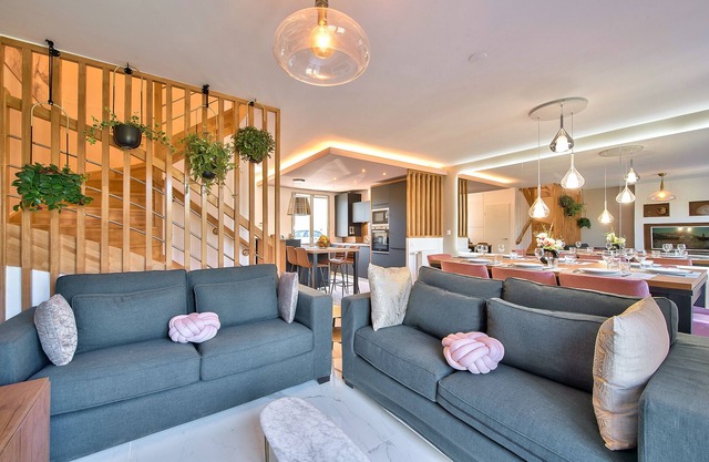 MickeyRelax House spa, sauna, children playground, parking next Disneyland Paris
