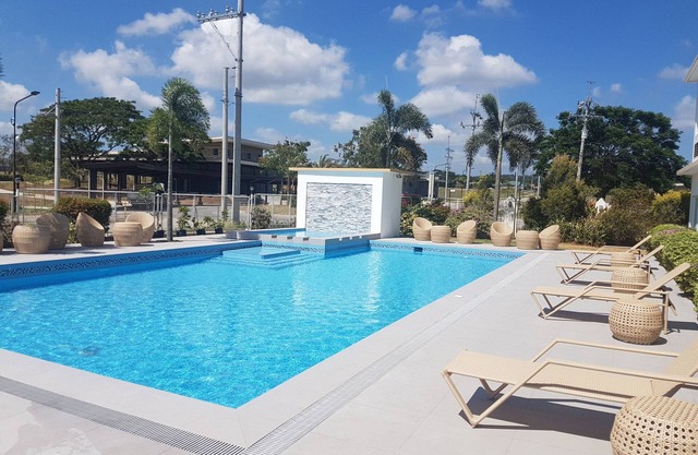 Microtel by Wyndham South Forbes near Nuvali