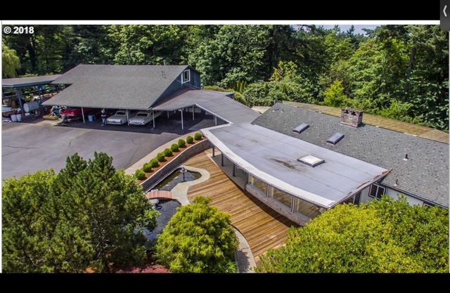 Mid Century private 7 acre property. 20 min from central PDX