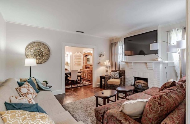 Midtown Cottage, Great Location! Haute on Hannon