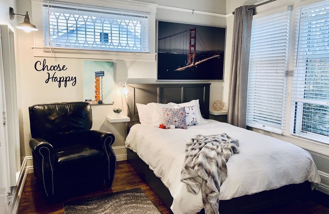 Midtown Studio in Award Winning Historic Home