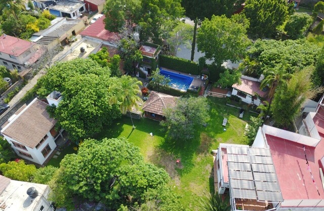 Milcoapa is an amazing vacation home in the heart of this mystic town.