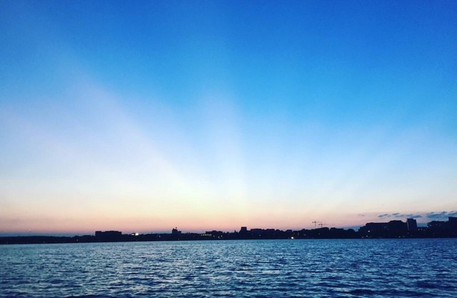 MILLION DOLLAR VIEW LAKE BOAT HOUSE