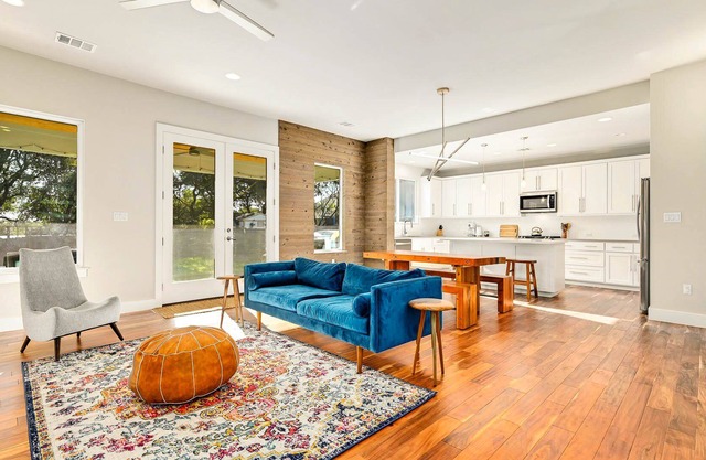 Min to Lake Austin + Travis, New LOW Summer Rate