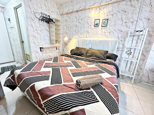 Minimalist Studio Cityview at Apt Green Bay Pluit Tower G