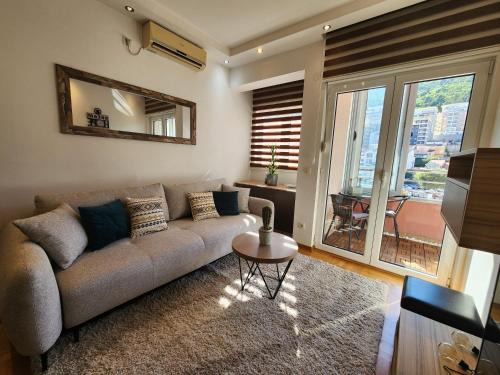 MiraBlu - New Modern Apartment - FREE parking