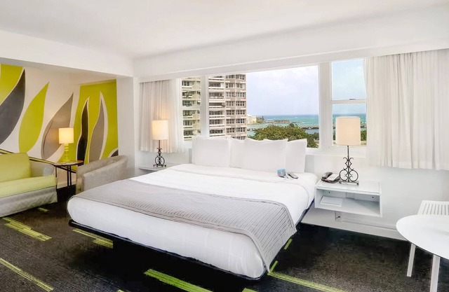 Miramar Getaway | 1 King Bed | Near Old San Juan & Beaches