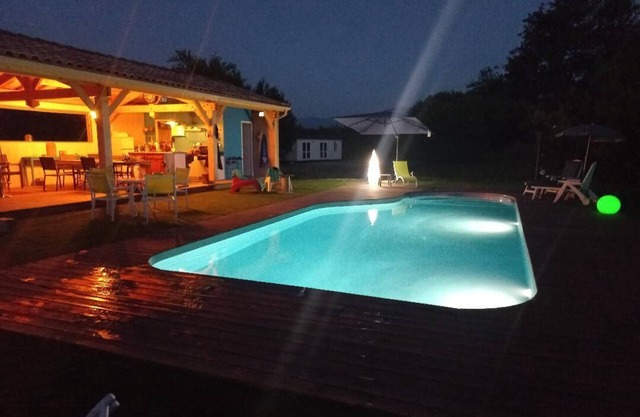 Mobile Home 'Les Chalets Salinéens' with Mountain View, Wi-Fi and Air Conditioning