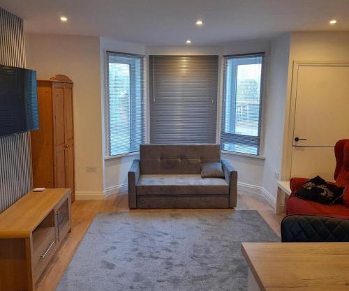 Modern 1-Bed Flat in Dover