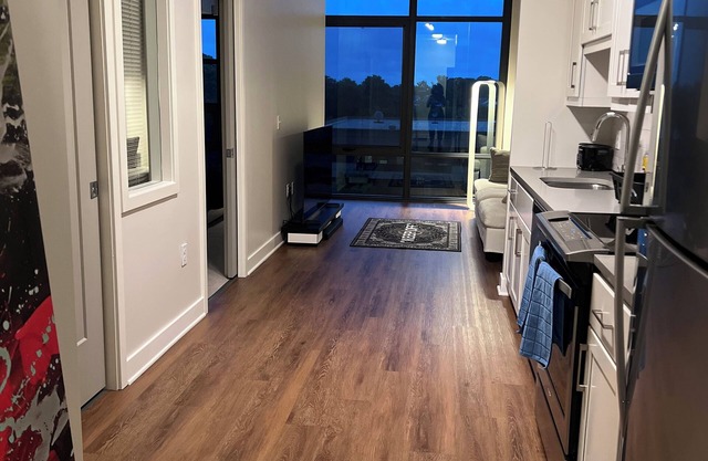 Modern 1-bedroom apartment in enchanting Alexandria with WiFi, AC, & Amenities