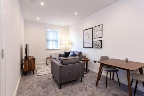 Modern 1 Bedroom Apartment in Bolton