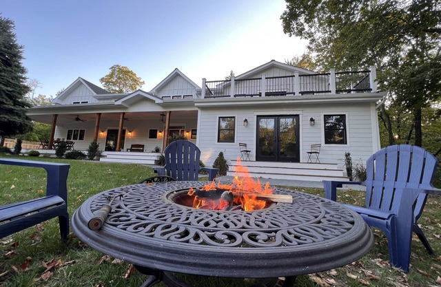 Modern 1870s Farmhouse Getaway