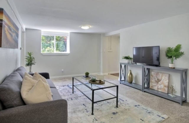 Modern 1BR Unit in Queen Anne