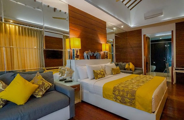 Modern 1BR Villa in the HEART of Kuta - W/Private Swimming Pool!