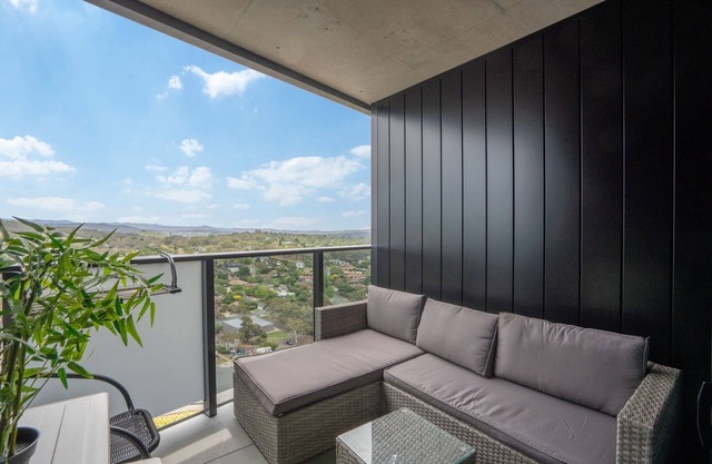 Modern 2-Bed Apartment with Premium Amenities