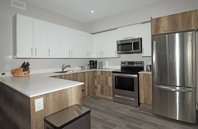 Modern 2 Bedroom Apartment - Unit #101
