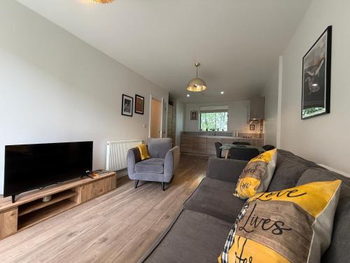 Modern 2 BR Apartment in London East End