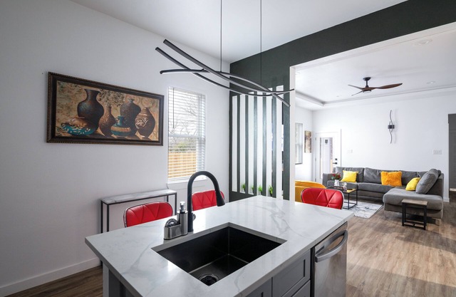 Modern 2Bedroom house in Dallas with WiFi