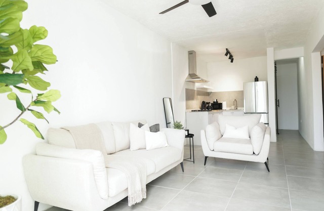 Modern 2BR Apt in San Juan City, "Concert Stays"