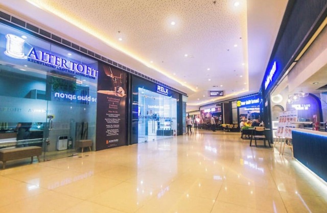 Modern 2BR Makati Condo Air Residences w/Pool, Gym, Parking, 300 MB Internet