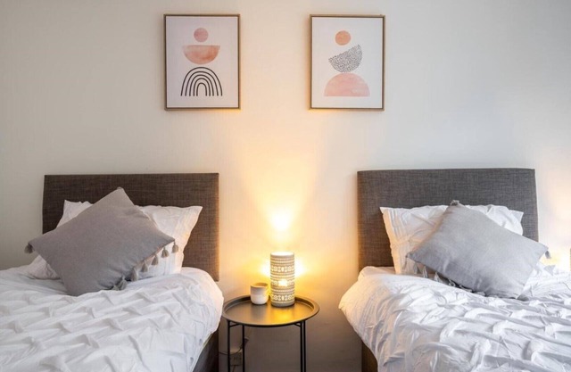 Modern 3 Bed Bungalow Near Bolton Town Centre