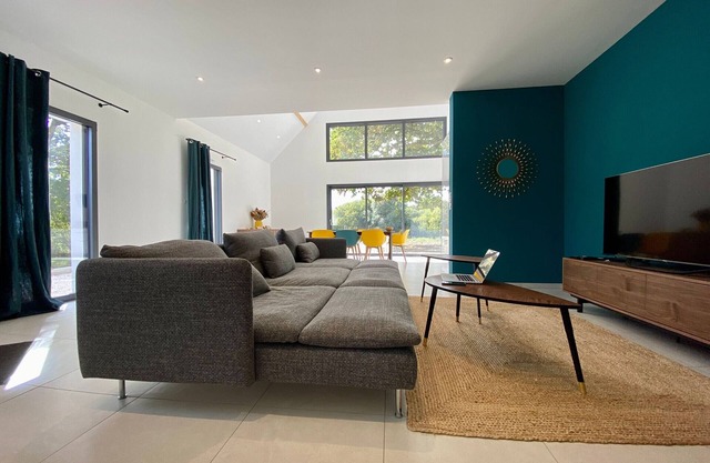 Modern 3-bedroom house with garden, WIFI, and baby equipment in Brière