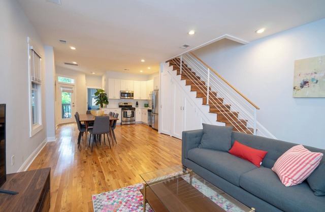 Modern 4BR Columbia Heights Gem Walk 2 Metro & Shops with Parking