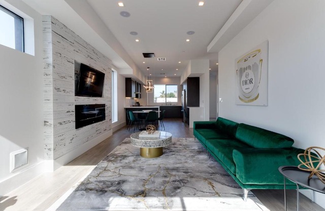 Modern 5 Bedroom Masterpiece With Rooftop Deck